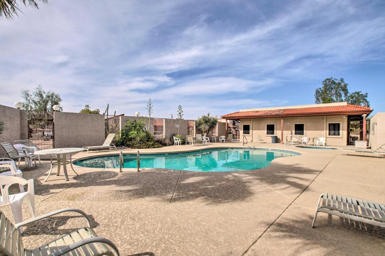 Apache Junction Condo With Mountain Views And Pool Luaran gambar